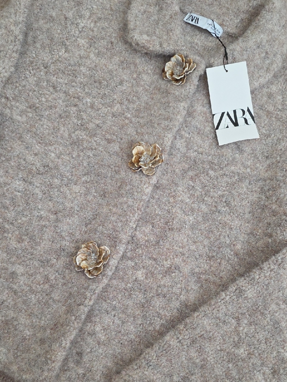 ZARA FAUX FUR KNIT CARDIGAN WITH FLOWER BUTTONS Size S - Picture 11 of 11